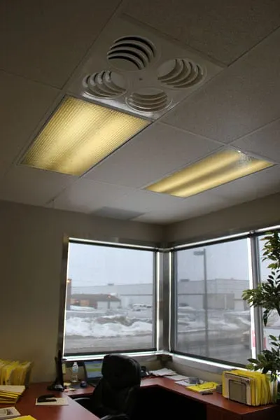 PLAY Diffuser Great to optimize energy consumption and comfort in small office with large windows