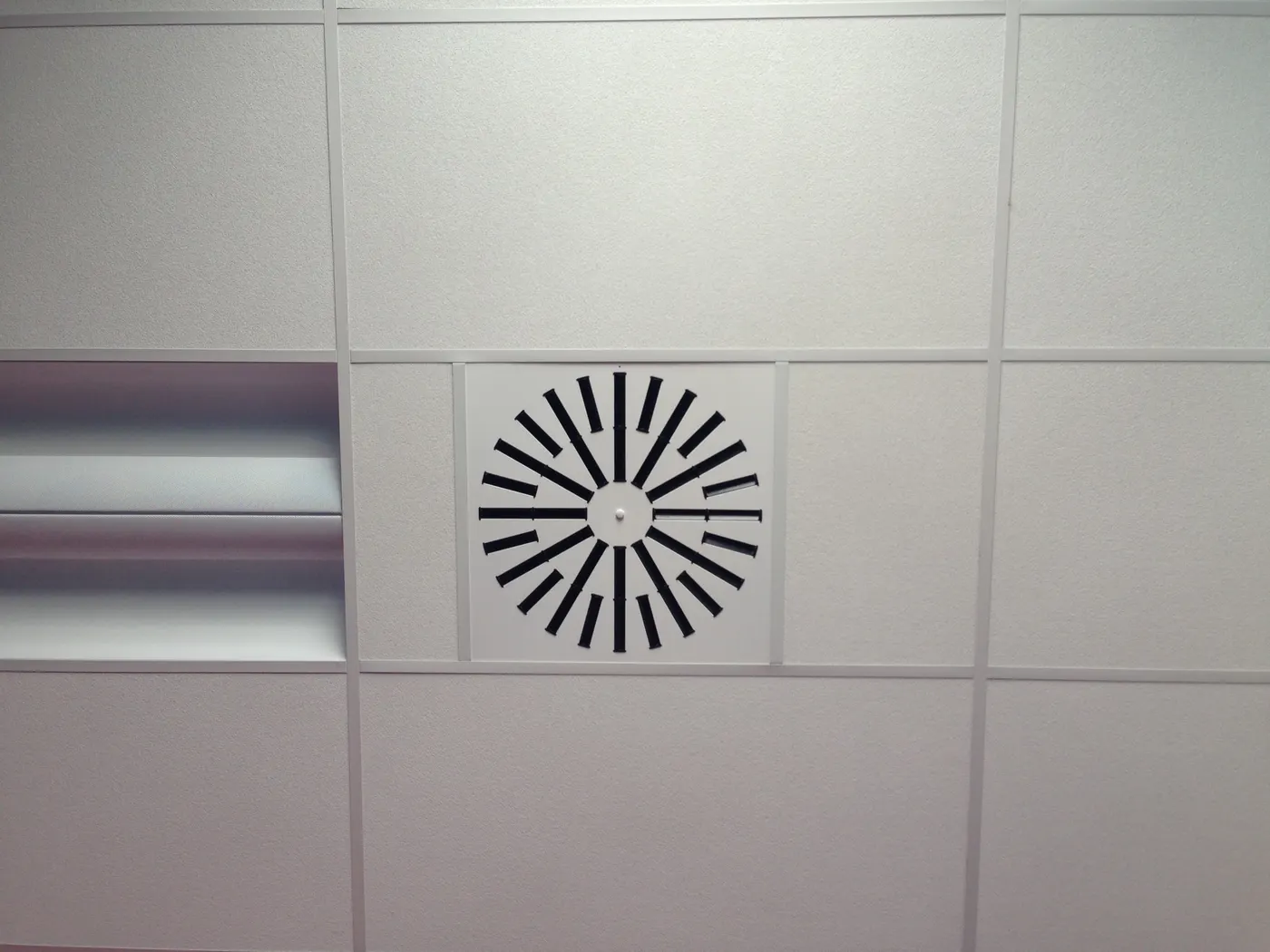 AXO-S High Induction Swirl Diffuser in Suspended Ceiling
