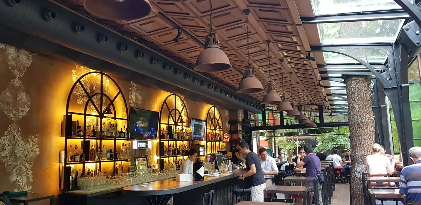 Black KAM-D Nozzle Jet Diffusers mounted on duct in a whiskey bar