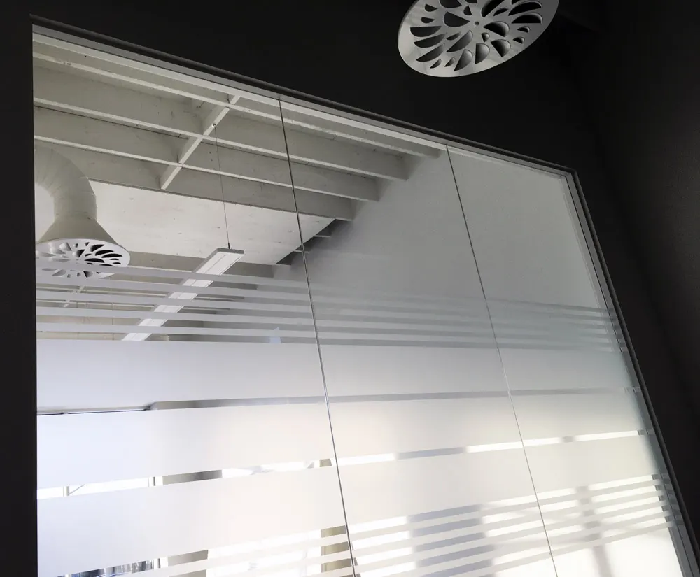 White NEX-C architectural diffuser with PERFAIR-CT plenum